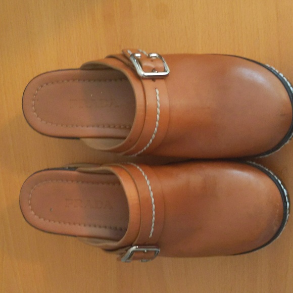 Prada shoes - Picture 4 of 10